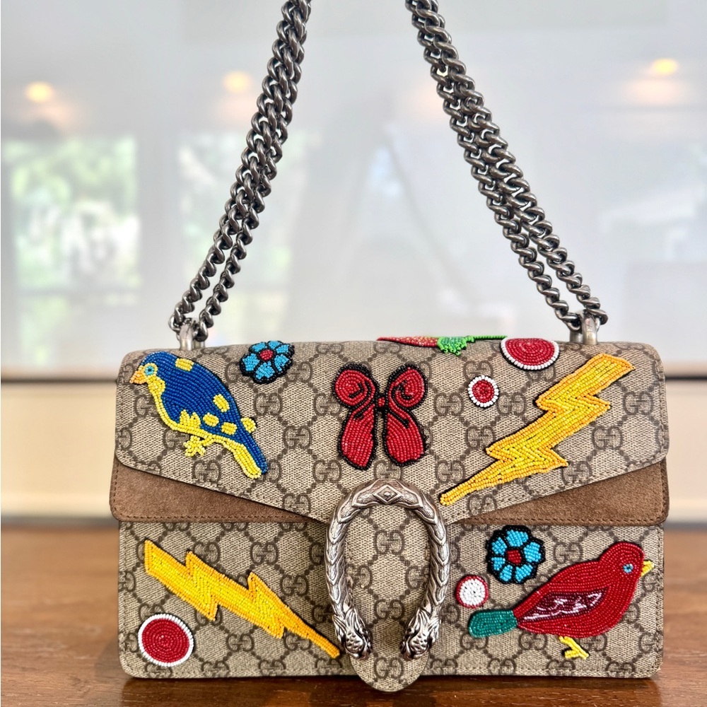 Gucci Beige Embroidered Chain Bag - Picture 2 of 4